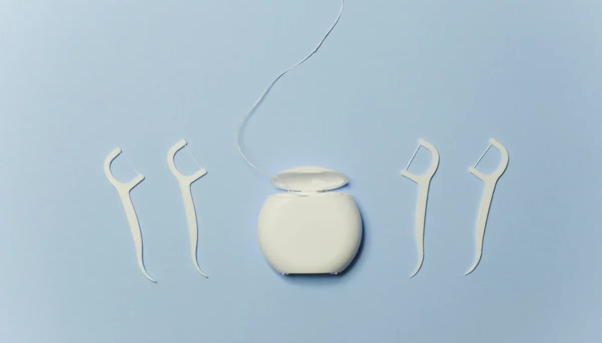 IS GUM BLEEDING NORMAL WHEN FLOSSING?