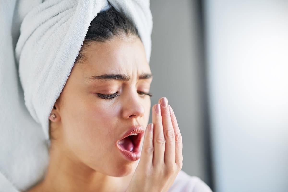 WHY DOES BAD BREATH PERSIST EVEN AFTER BRUSHING YOUR TEETH?